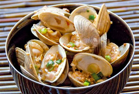 Stir-Fried Clams – Leite's Culinaria