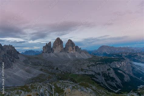 Tre Cime di Lavaredo Locatelli refuge (Three Peaks of Lavaredo or Drei ...