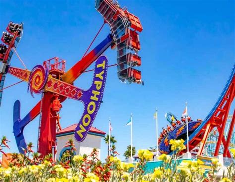 Santa Cruz Beach Boardwalk Amusement Park - California's Classic Beach ...