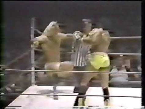 RIC FLAIR VS BUTCH REED 1982 - YouTube