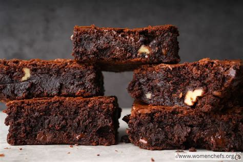 How to Make Gooey & Fudgy Ina Garten Brownies (Recipe With Tips & Video)