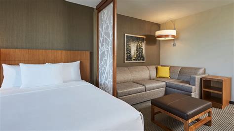 Hotel Rooms With Sofa Bed | Hyatt Place Toronto / Mississauga