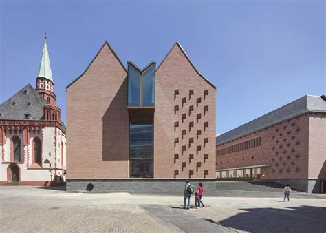 Frankfurt's new historic museum by Lederer Ragnarsdottir Oei | STYLEPARK