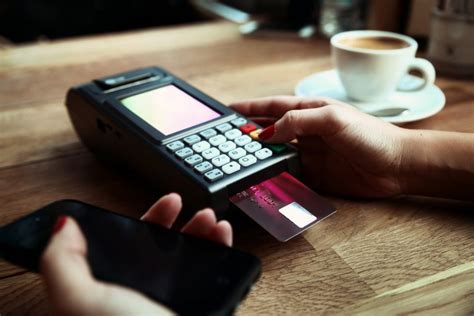 A guide to chip & PIN machines & payments for small businesses ...