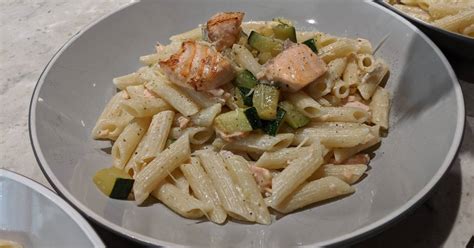 Pasta with salmon and cream cheese Recipe by Matthew J Williams - Cookpad