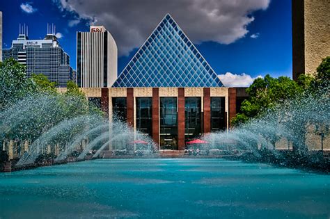 Edmonton City Hall | Edmonton, Alberta | Ian McKenzie | Flickr