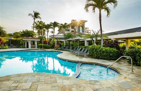 Our iconic hotel pool! #mauicoasthotel... - MAUI COAST HOTEL