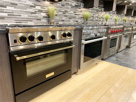 BlueStar RNB Series Vs. Wolf 36-Inch All Gas Pro Ranges (Reviews ...