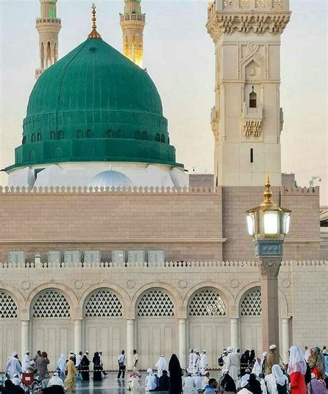 Masjid e Nabvi in 2020 | Mosque architecture, Medina mosque, Islamic ...