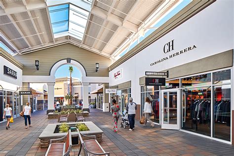 Do Business at San Francisco Premium Outlets®, a Simon Property.