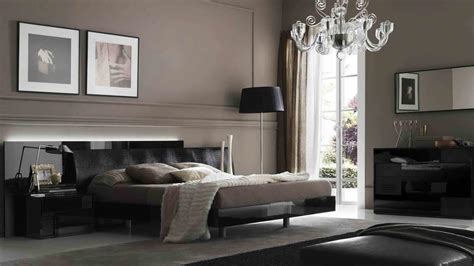 Masculine Bedroom Decor