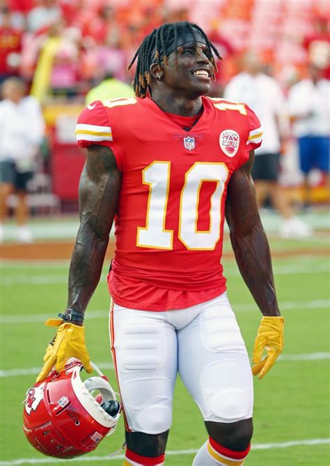 Tyreek Hill Bio: Early Life, Career, Net Worth & Legal Cases - Players ...