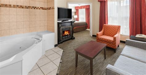 15 Romantic Hotels in Michigan With In Room Jacuzzi And Fireplace