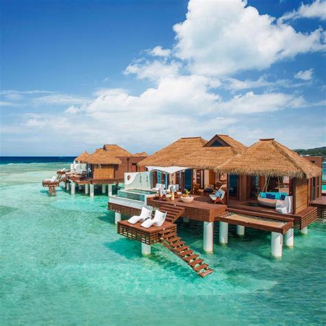 6 Honeymoon Destinations Featuring Overwater Bungalows | Traveler's Joy