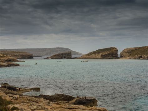 Outdoorsy in Malta - camping and hiking in Comino - Wobbly Ride