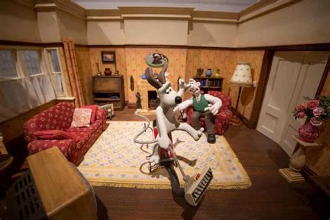 Wallace and Gromit: behind the scenes - in pictures in 2021 | Middle ...