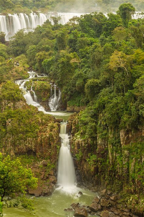 Brazil, Iguazu Falls. Landscape of … – License image – 71415316 lookphotos