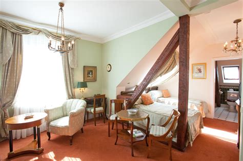 Rooms and Suites - Hotel Belle Epoque