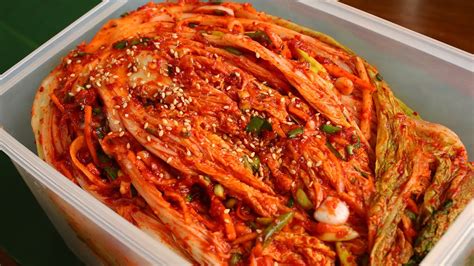 Traditional kimchi recipe (Tongbaechu-kimchi: 통배추김치) - YouTube