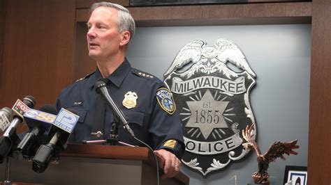 Milwaukee Council OKs $3.4 Million Settlement Of Police Stop-And-Frisk ...