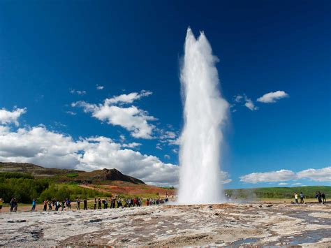 Strokkur Geysir | Mustseespots.com