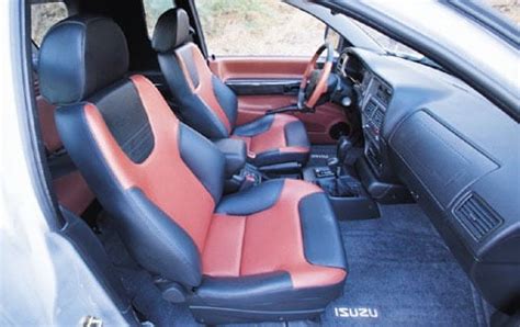 2001 Isuzu VehiCROSS Pictures - 42 Photos | Edmunds