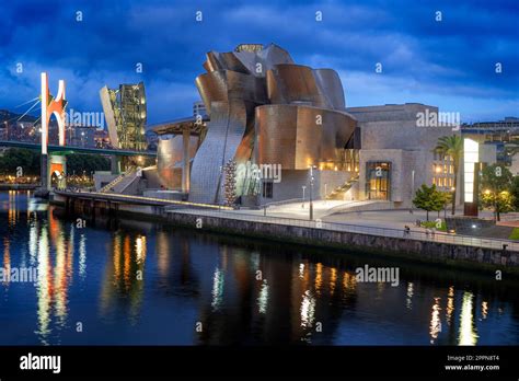 Guggenheim Bilbao Museum by night by Architect Frank Gehry, Bilbao ...