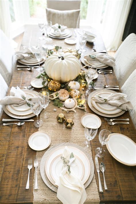 10 Beautiful Thanksgiving Table Decor Ideas - Housewives of Riverton