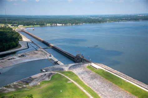 Lake Houston Level Now Being Lowered in Advance of Hurricane Laura ...