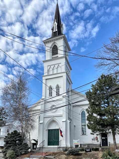 UU Church – Buildings of New England