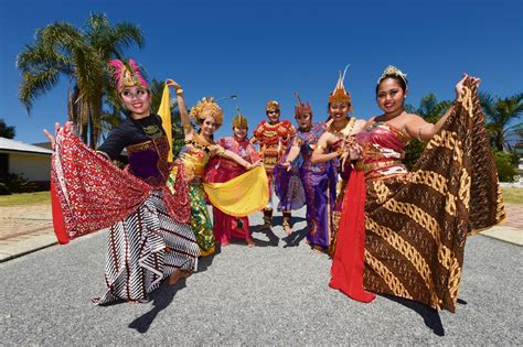 Selendang Sutra dancers to take lead at City of Gosnells' Fusion Food ...