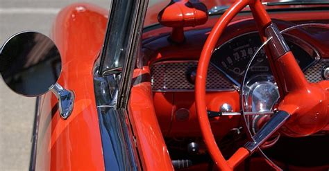 Classic Car Restoration Tips for Beginners