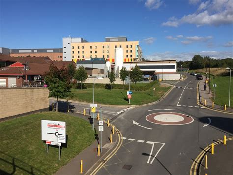 Royal Stoke University Hospital: view... © Jonathan Hutchins cc-by-sa/2 ...