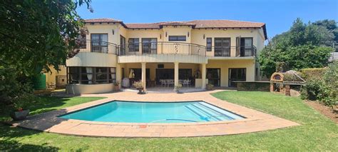 4 Bedroom House for sale in Waterkloof Ridge - P24-113706190