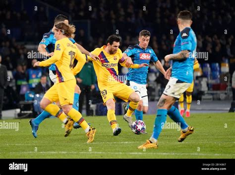 lionel messi during Napoli vs Barcelona, Napoli, Italy, 25 Feb 2020 ...