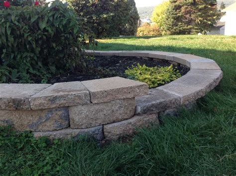 How to cut stone caps for a curved retaining wall [with photos ...