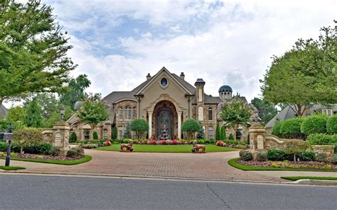 ** Country Club Luxury Just Outside the City! - Atlanta - Home of the ...