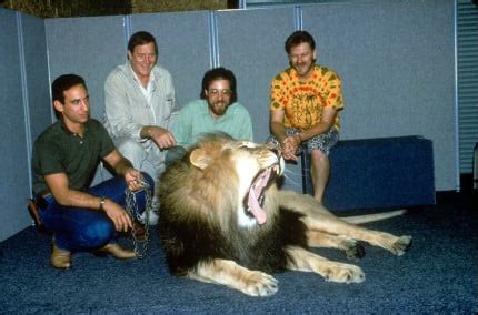 8 Amazing Behind-the-Scenes Photos From the Production of The Lion King