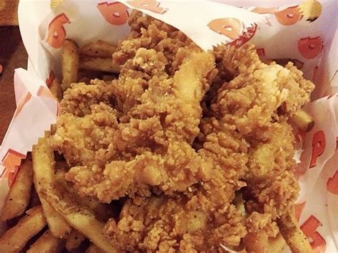 Chain Reaction: We Try the New Chicken Waffle Tenders From Popeyes ...