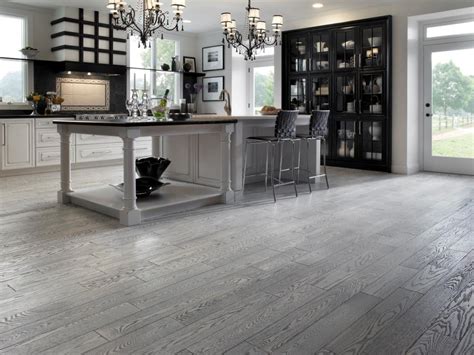 Wide Plank & Grey Tones: Hottest Engineered Hardwood Flooring Trends 2017