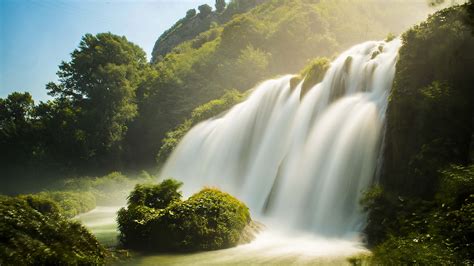 Beautiful Waterfall Wallpaper 4K