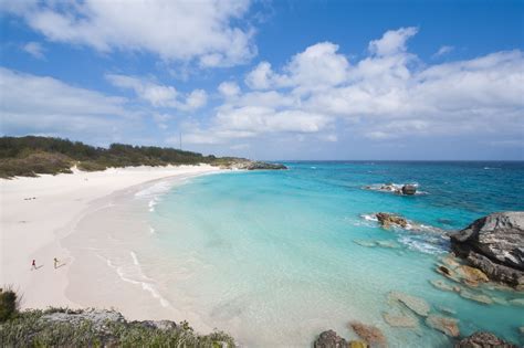 The Essential Guide to Bermuda's Horseshoe Bay Beach | Horseshoe bay ...