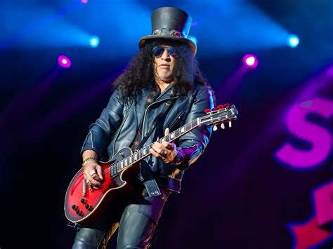 Slash cancels tour dates following close family bereavement