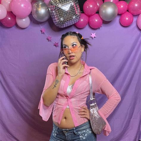 Party photobooth set up idea for 2000s y2k themed birthday outfit ...