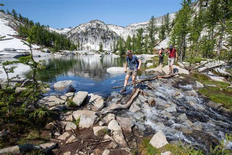 How to Hike the Enchantments in One Day: A Step-By-Step Trail Guide ...