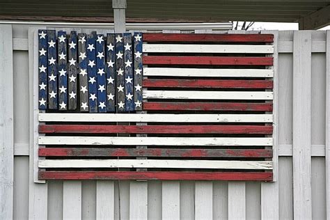 25 DIY Wooden American Flag Plans and Ideas - Epic Saw Guy