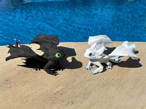 Realistic Toothless or Light Fury - Etsy