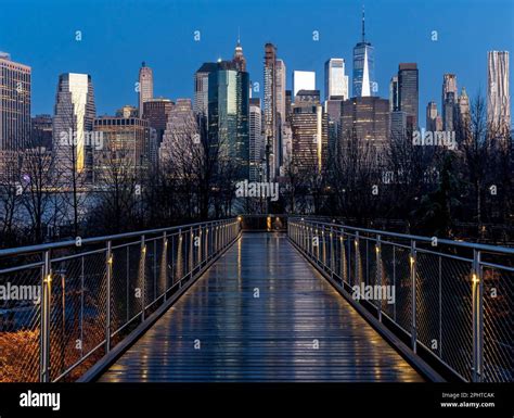 Brooklyn, NY - USA - March 26, 2023 Horizontal sunrise view of Squibb ...