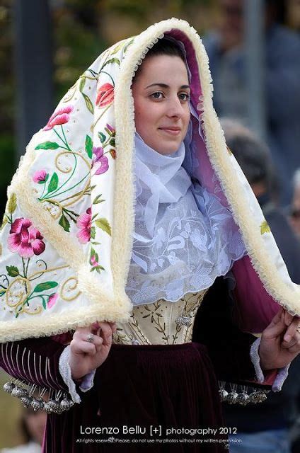 Sardinian Folk Costumes - Costumi Sardi: aprile 2012 | Italian ...