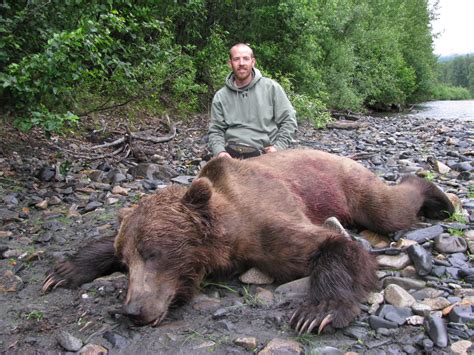 Grizzly Bear Hunting - Alaska